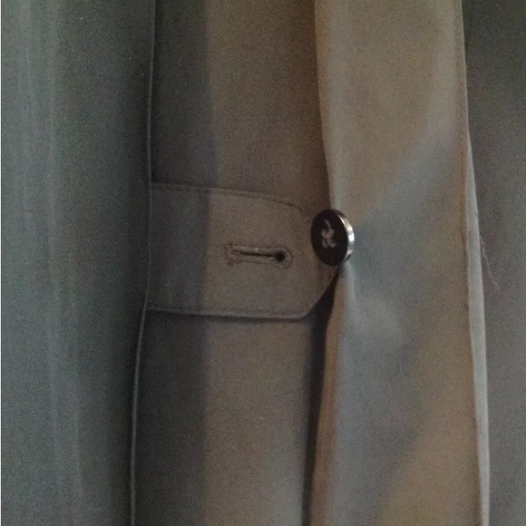 Michael Kors black water resistant rain jacket with stylish metal clasp closure - Picture 3 of 9